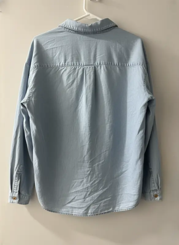 Blusa manga larga celeste marca ZARA talla  S - Imagen 2