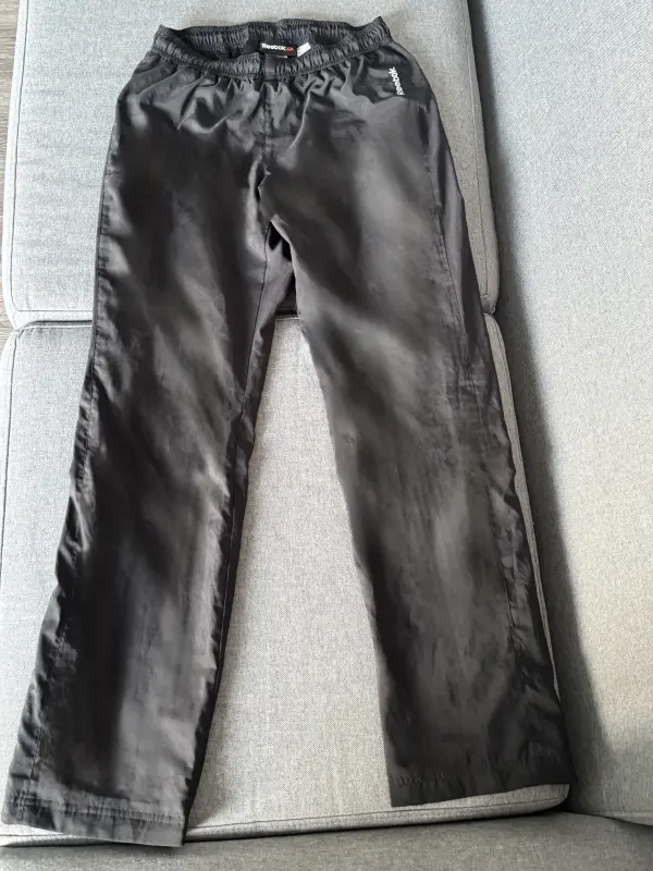 Conjunto Deportivo Casaca y Pantalón Reebok talla S - Imagen 3