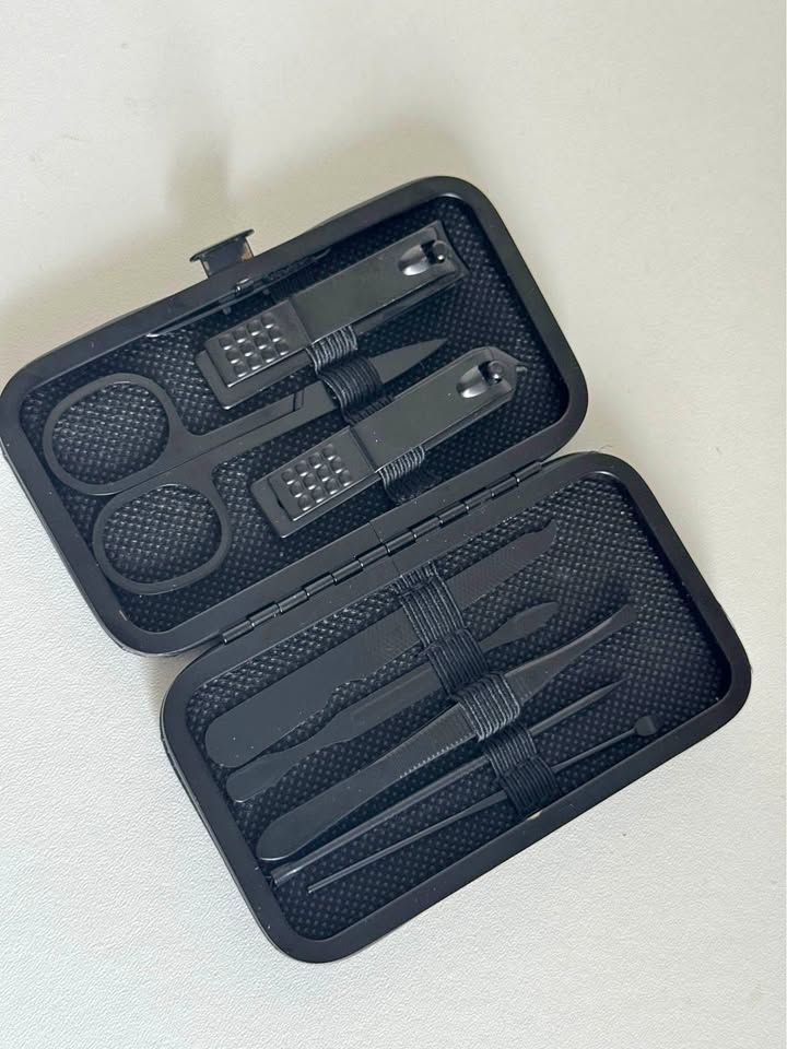 Kit cuidado de uñas con estuche de viaje - Correas para Vestidos | Comprar Online Lima