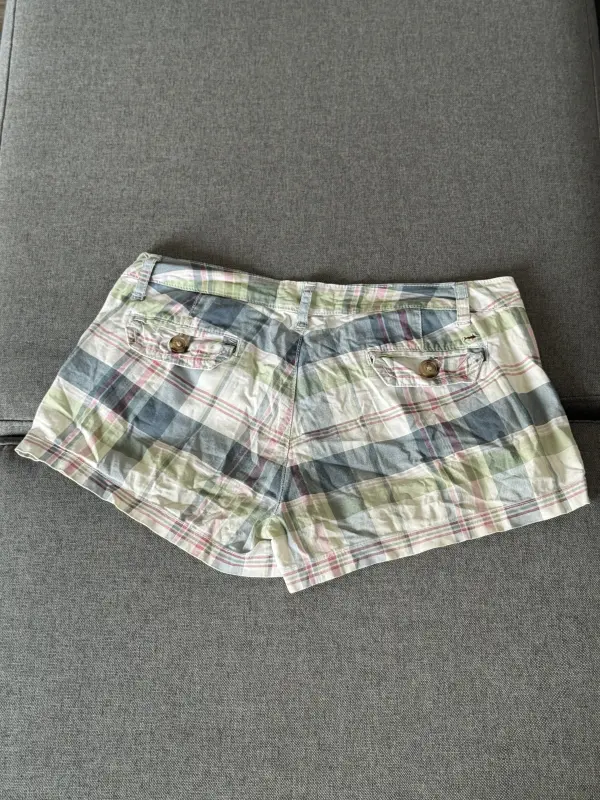 Short de cuadros marca KIDSMADEHERE talla 28 - Imagen 2