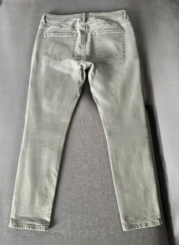 Pantalón verde marca ESPRIT talla 32 - Imagen 2