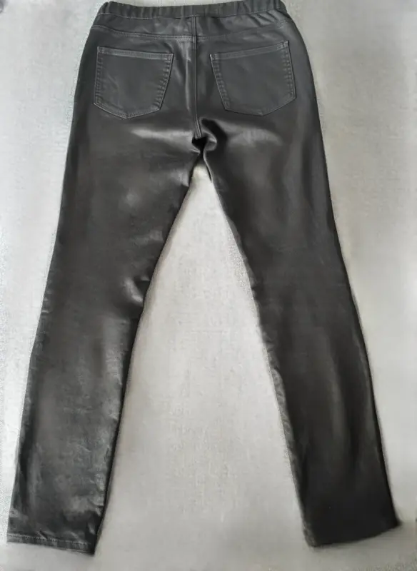 Pantalón negro marca H&M talla 26 - Imagen 2