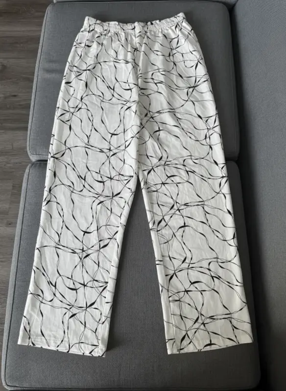 Pantalón Wide Leg Blanco y Negro Estampado talla 30 - Imagen 2
