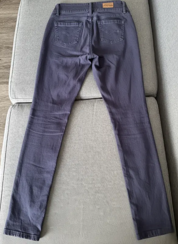 Pantalón azul marca AEROPOSTALE talla 30 - Imagen 2