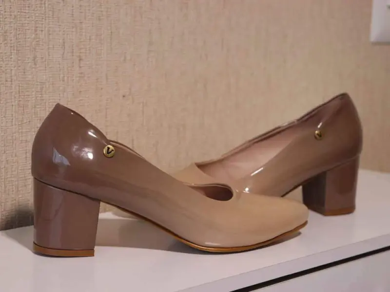 Zapatos de vestir marrón y beige talla 38 - Imagen 2