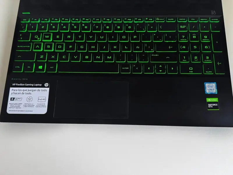 Laptop Gamer HP Pavilion 15.6" 960 GB SSD NVIDIA® GEFORCE® GTX 1050 con 1 año de uso - Imagen 5