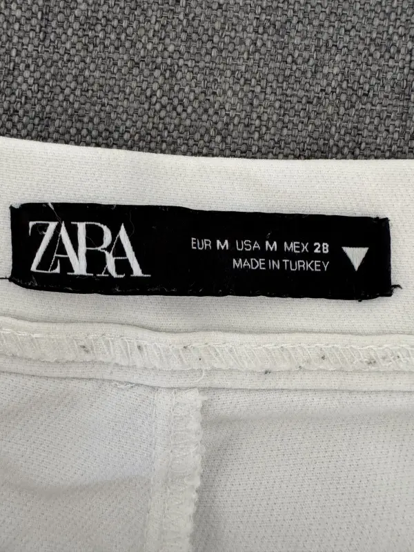 Pantalón blanco marca ZARA talla M - Imagen 3