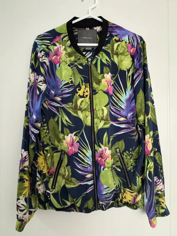 Casaca flores multicolor marca Basement talla L - Casacas y Gabardinas | Comprar Online Lima