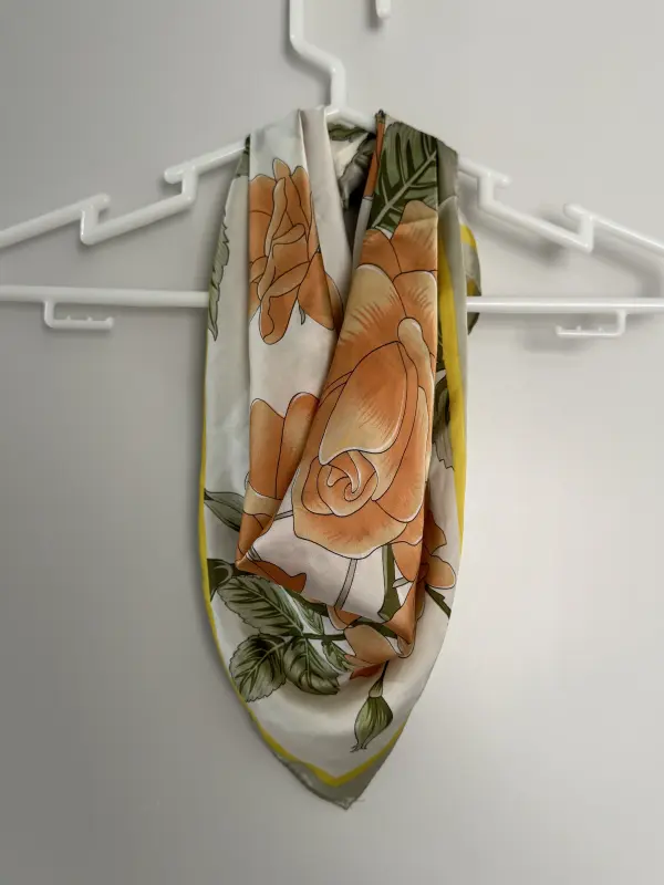 Pañoleta bandana verde multicolor Michelle Belau 70x70cm - Correas para Vestidos | Comprar Online Lima