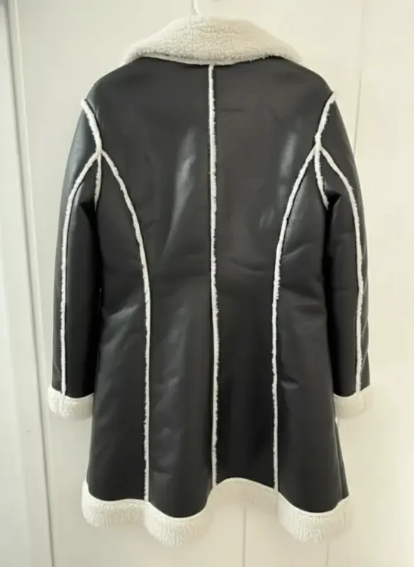 Abrigo negro largo de cuero elegante para mujer talla M modelo zara - Imagen 2