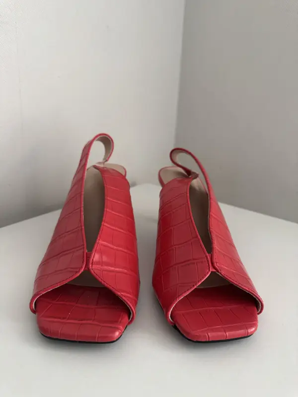 Zapatos de cuero rojo talla 38.5 - Imagen 2