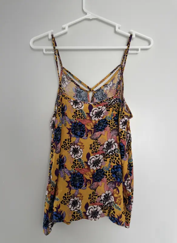 Blusa amarilla flores multicolor denimlab talla M - Imagen 2