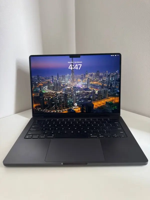 Macbook Pro 14 M4 Chip 16gb Ram 512gb SSD Apple - Laptops y Audífonos | Comprar Online Lima