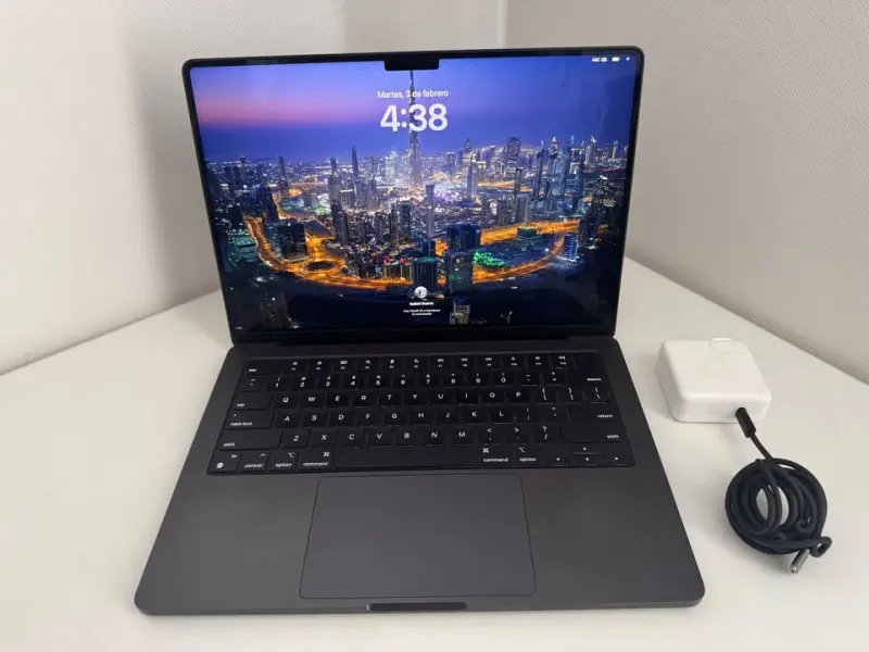 Macbook Pro 14 M4 Chip 16gb Ram 512gb SSD Apple - Imagen 3