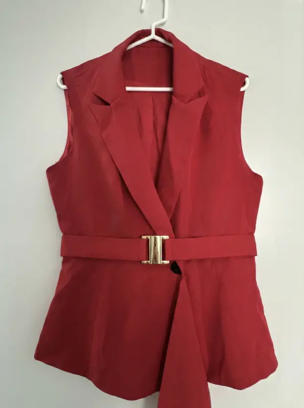 Chaleco de vestir rojo con cinturón talla M - Correas para Vestidos | Comprar Online Lima
