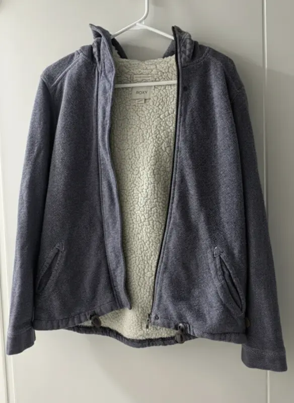 Polera de carnero roxy con capucha talla M - Poleras y Batas | Comprar Online Lima