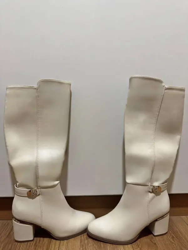 Botas largas de cuero nuevos en caja talla 37 - Zapatos, Sandalias y Botas | Comprar Online Lima