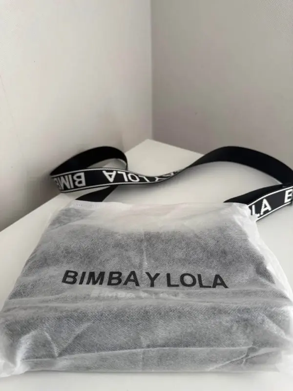 Cartera negra Bimba y Lola - Imagen 4