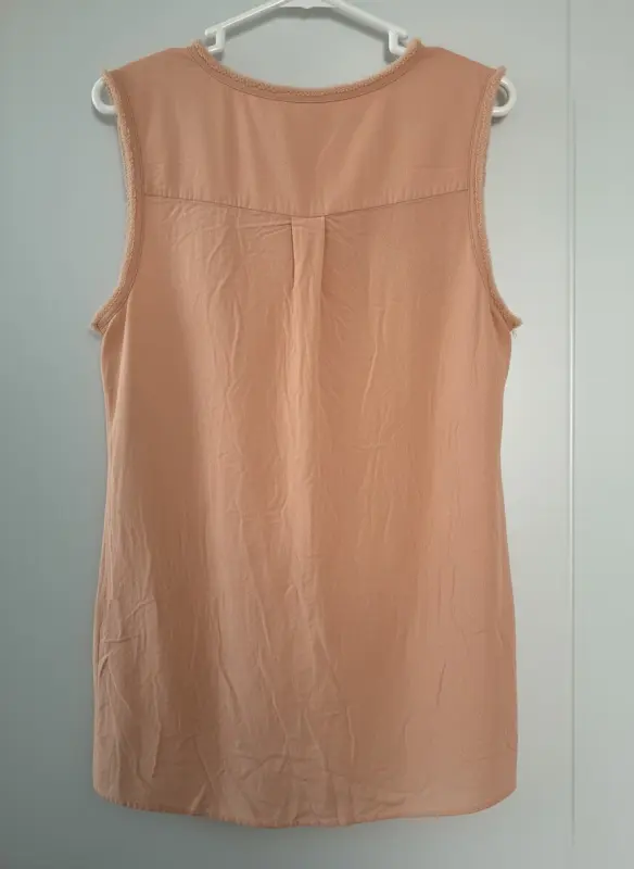 Blusa manga cero melón marca basement talla S - Imagen 2