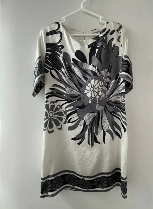 Vestido estampado blanco y negro talla L - Imagen 2