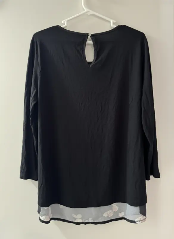 Blusa manga larga estampado mariposa negro talla S - Imagen 2