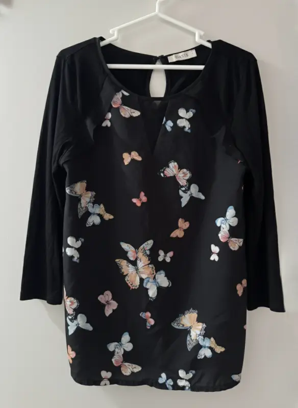 Blusa manga larga estampado mariposa negro talla S - Comprar en Lima Perú | Fancy Shops