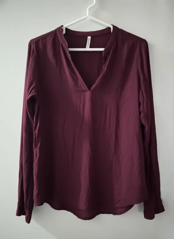 Blusa manga larga vino marca dunkelvolk talla M - Comprar en Lima Perú | Fancy Shops